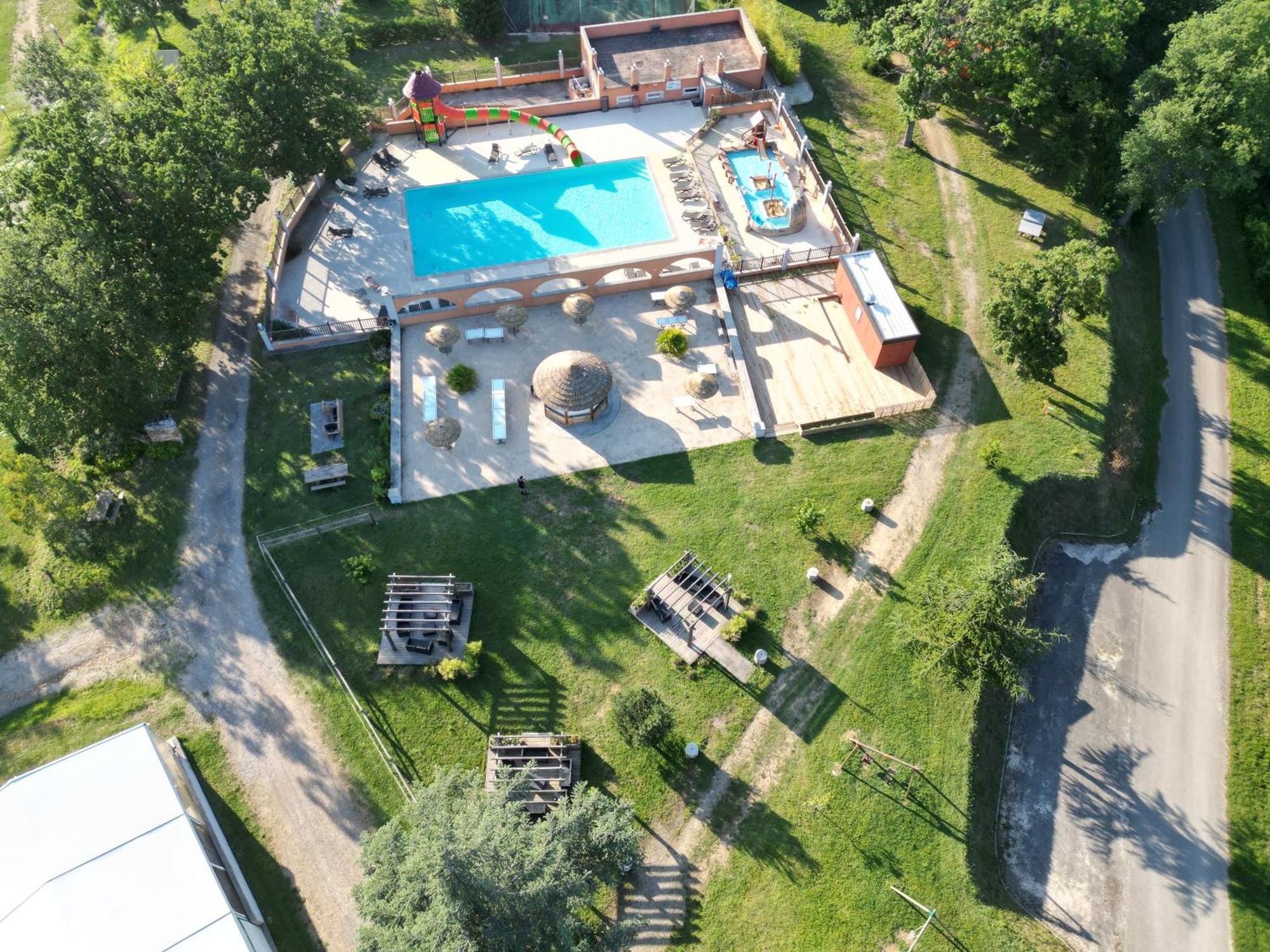 Camping Domaine De Senaud Albon Εξωτερικό φωτογραφία