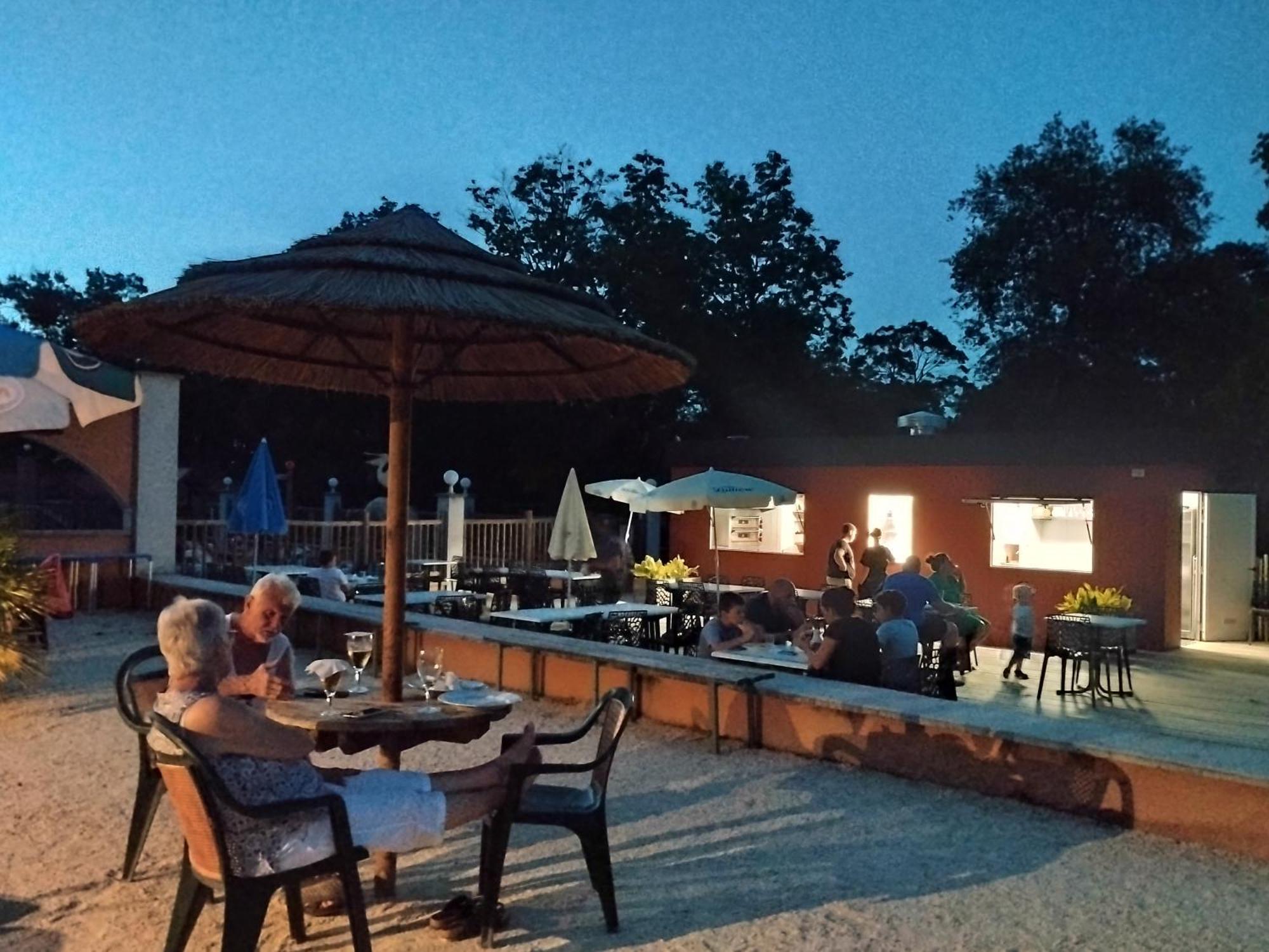 Camping Domaine De Senaud Albon Εξωτερικό φωτογραφία